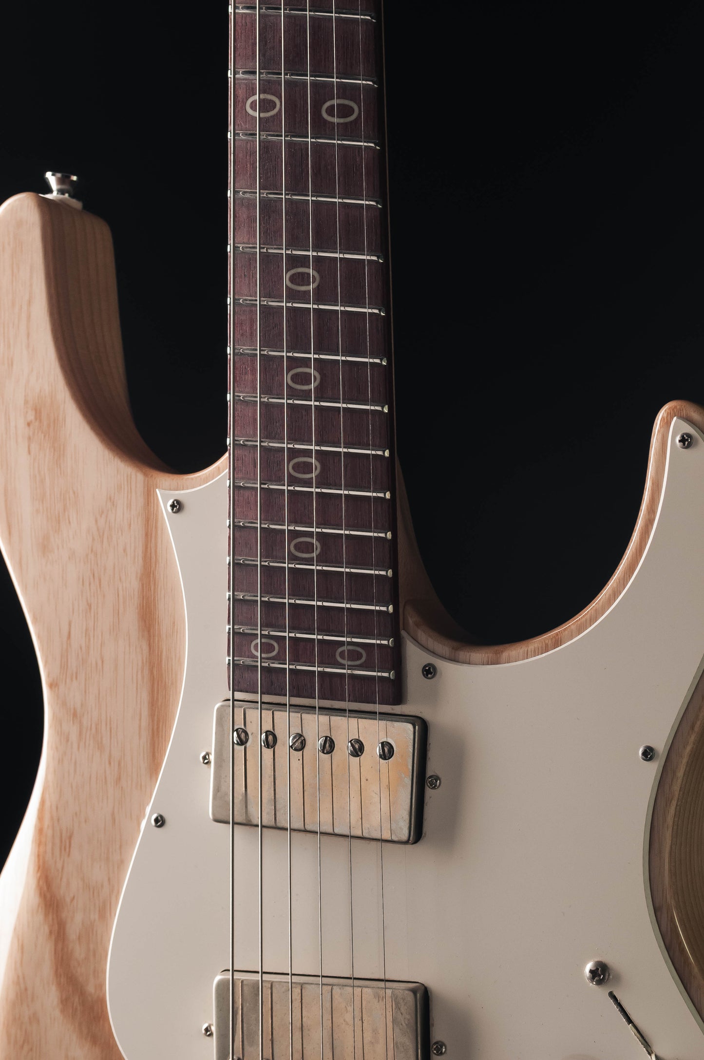CustomShop - Genesis Natural 6 String