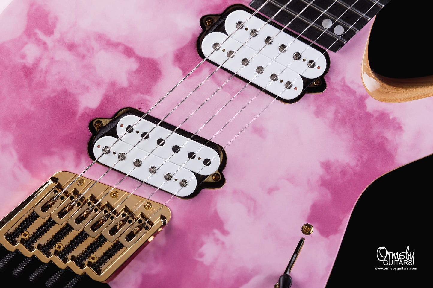 Artist Series Kris Xen Goliath GTR Run 17 - Strawberry Storm
