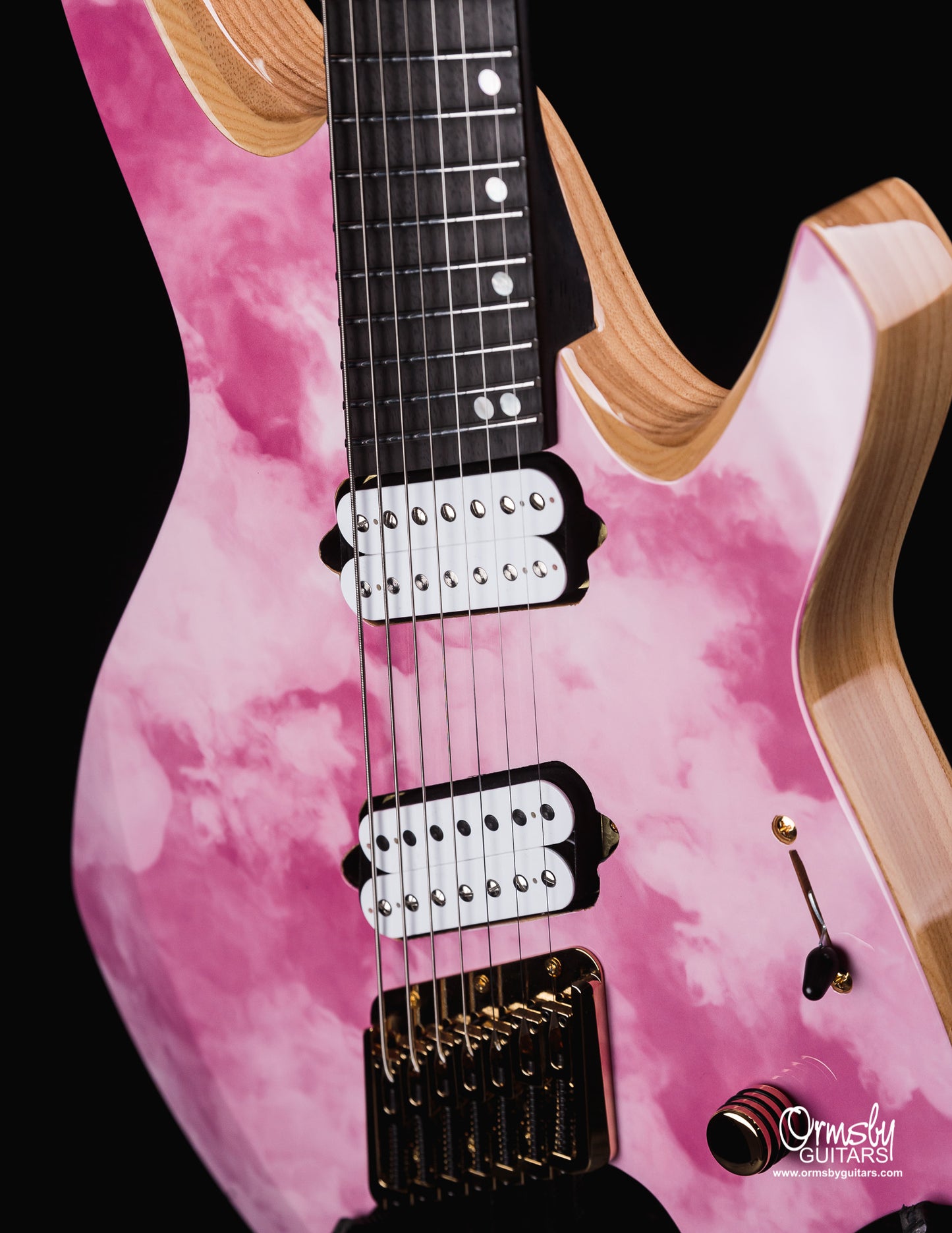 Artist Series Kris Xen Goliath GTR Run 17 - Strawberry Storm