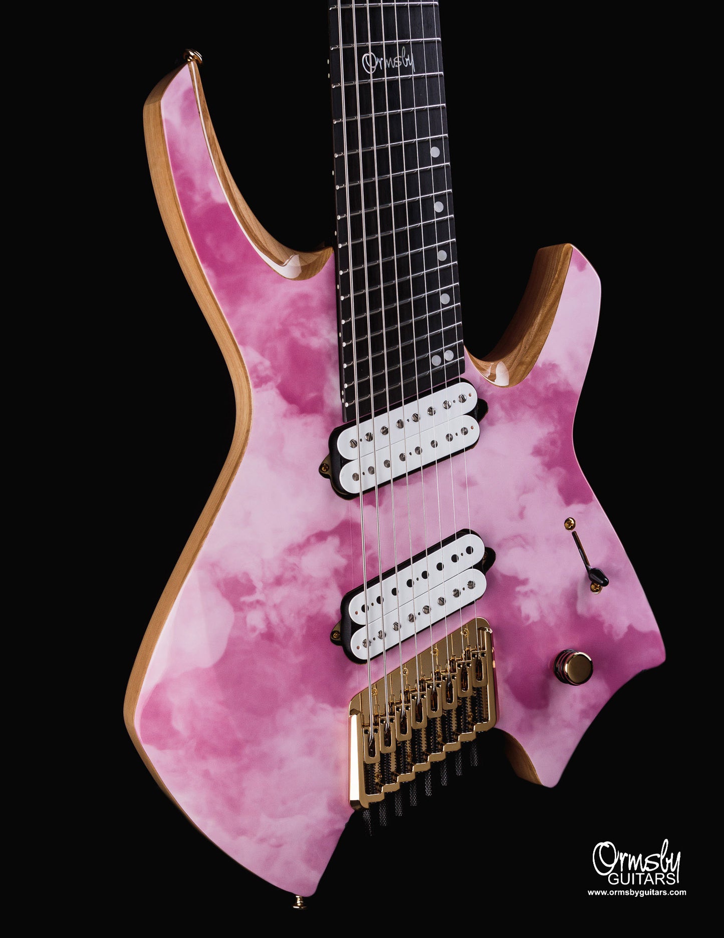 Artist Series Kris Xen Goliath GTR Run 17 - Strawberry Storm