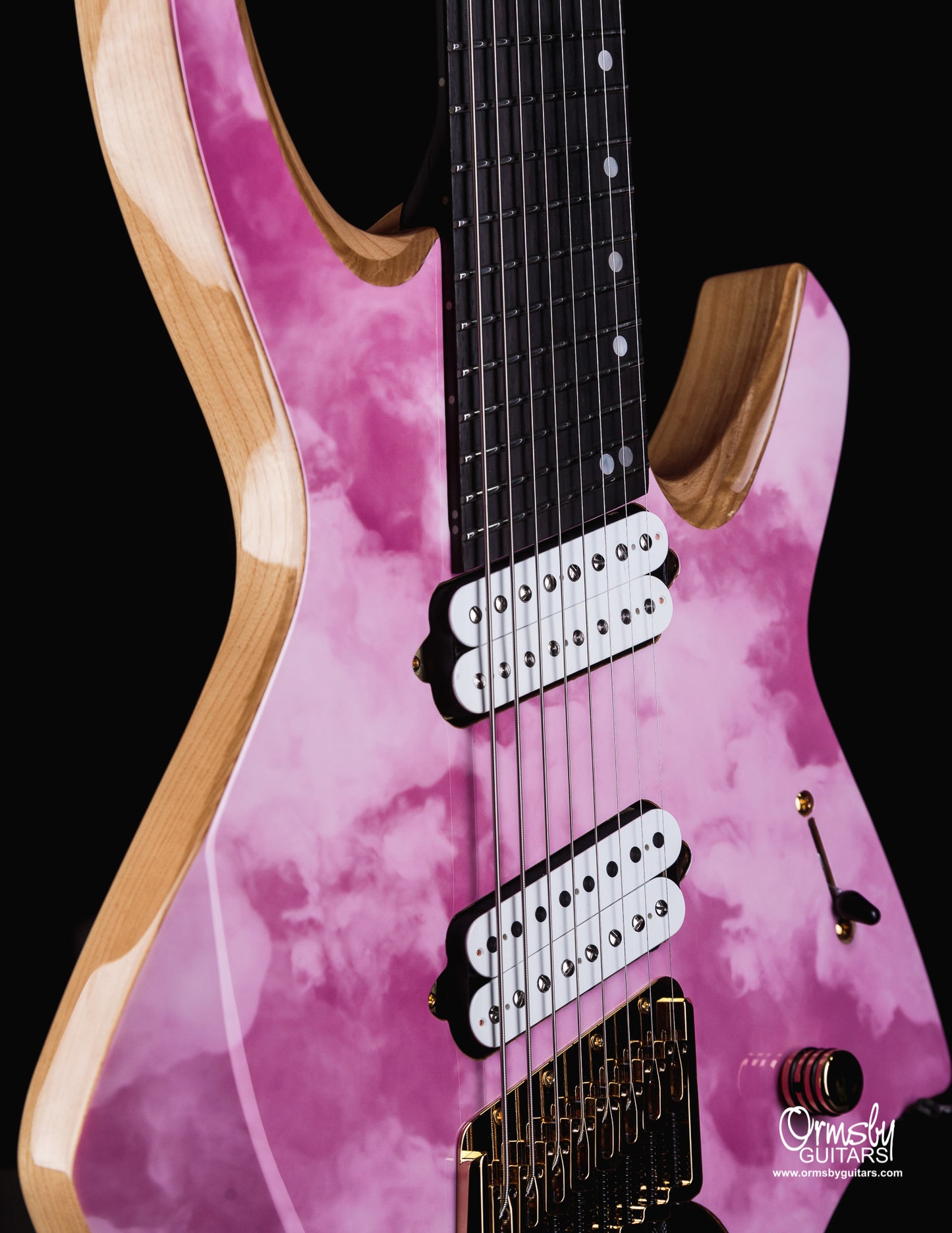 Artist Series Kris Xen Goliath GTR Run 17 - Strawberry Storm