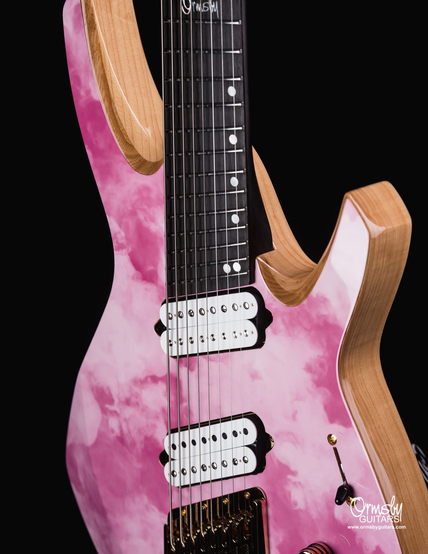 Artist Series Kris Xen Goliath GTR Run 17 - Strawberry Storm