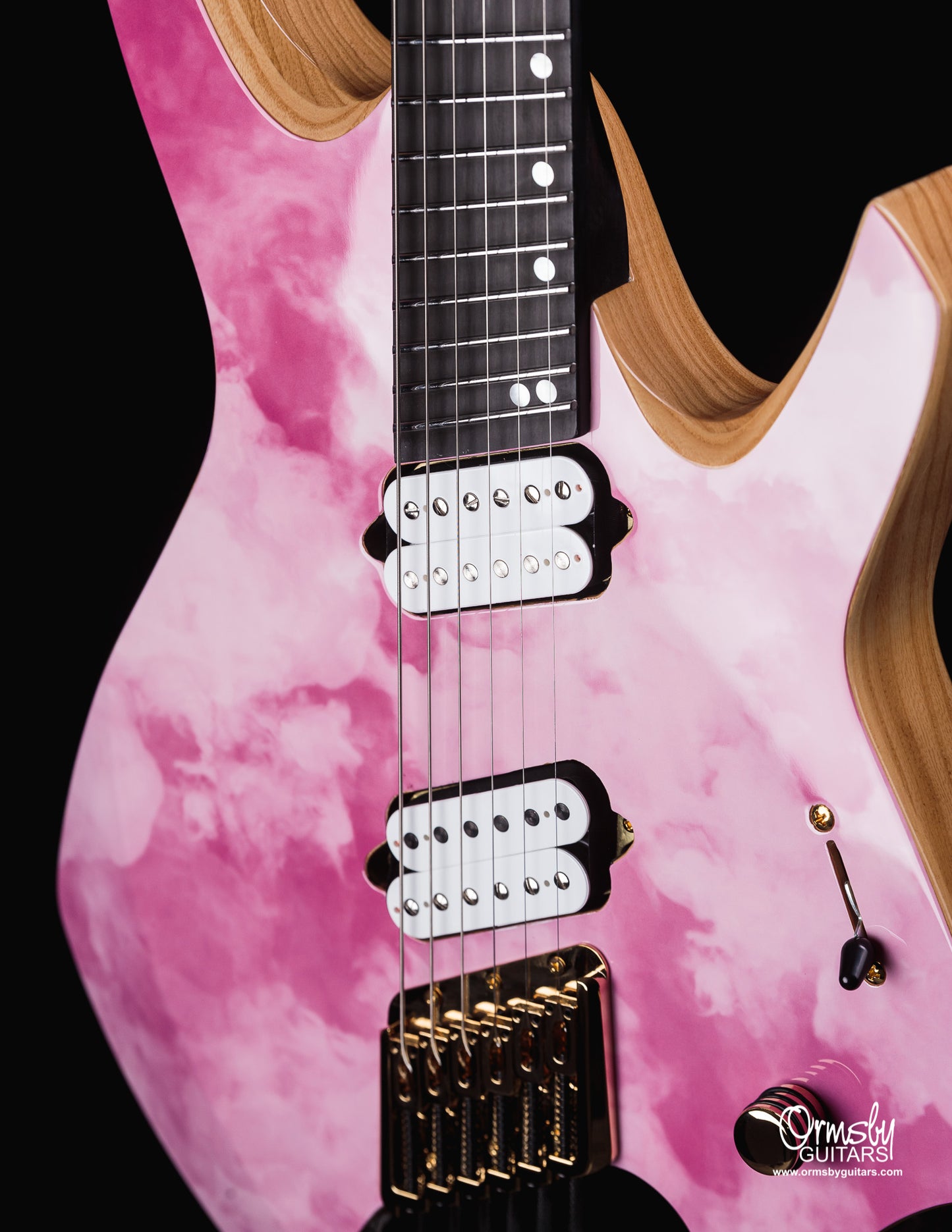Artist Series Kris Xen Goliath GTR Run 17 - Strawberry Storm