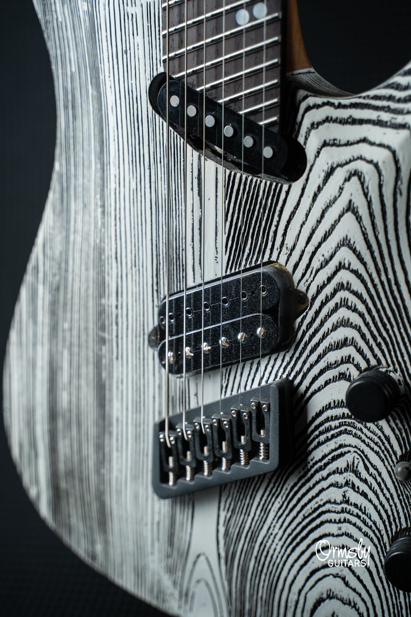 Skull SX Run 16 - 6 String [2]