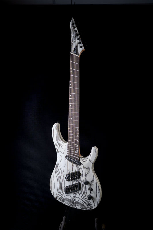 Skull SX Run 16 - 7 String (S/N: 10450)