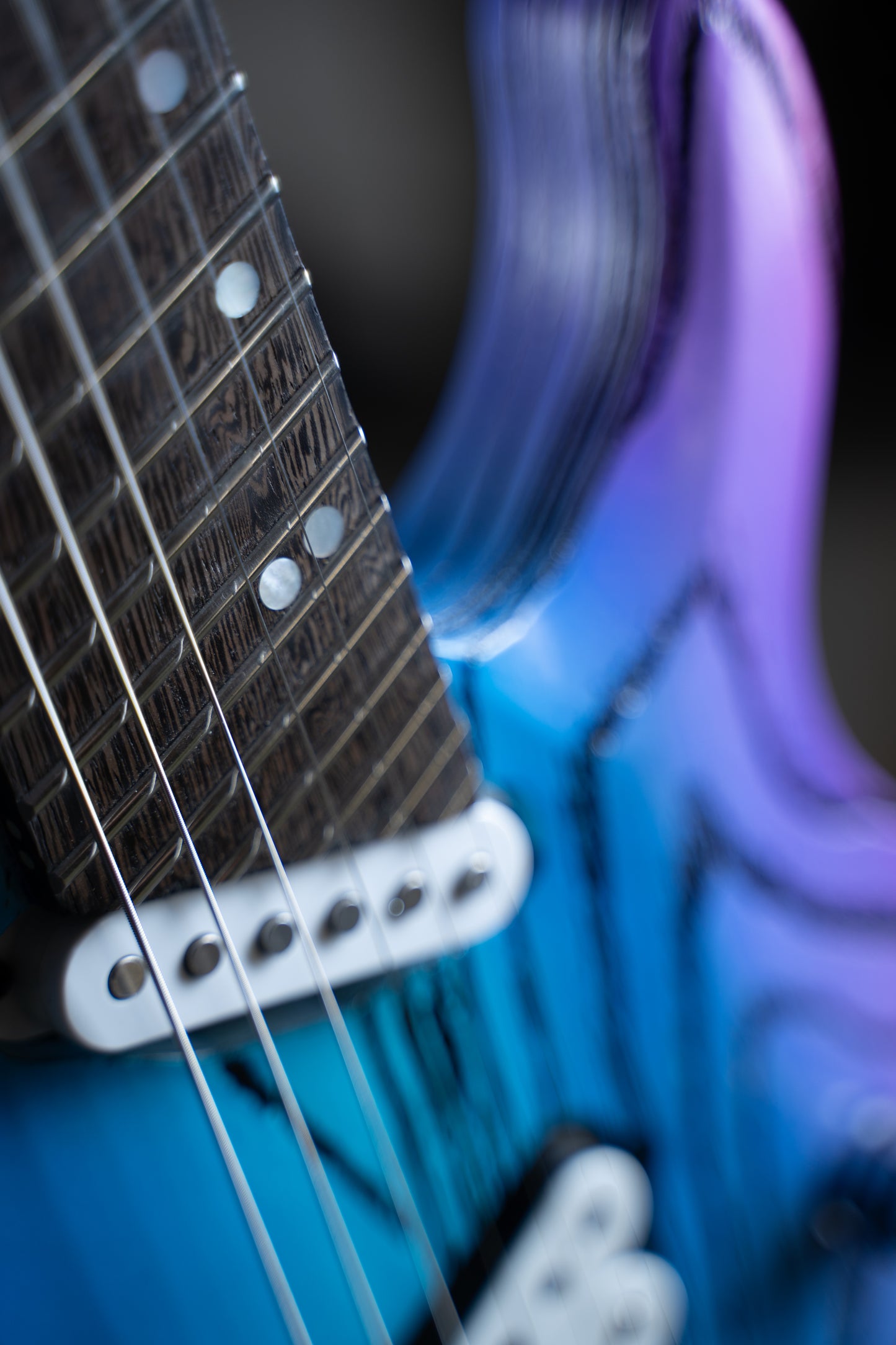 Art Series - SX Run 16 - 6 String [NEON NIGHTS]