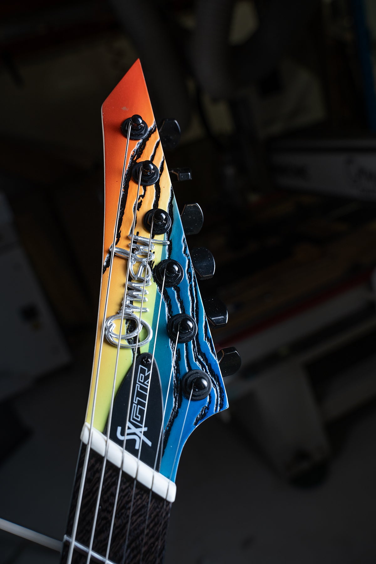 Art Series - SX Run 16 - 6 String [SUNSET]