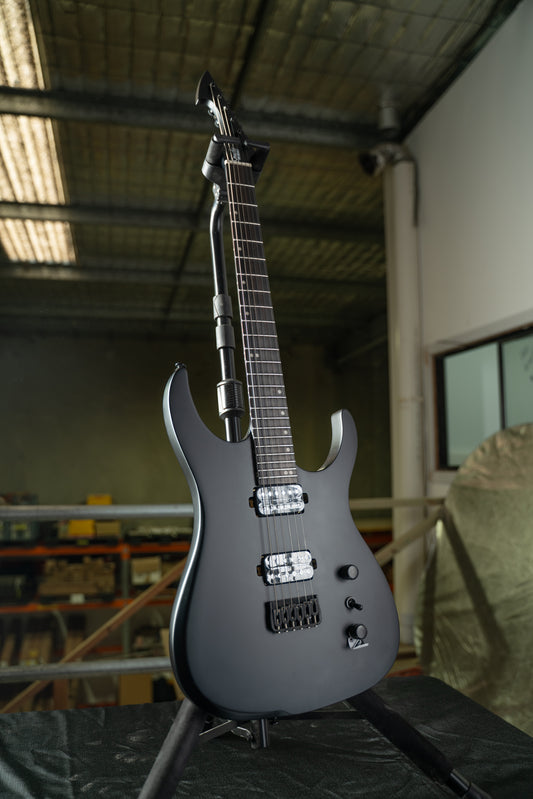 Hype GTI - Standard [Interceptor Black - 159 Blem]